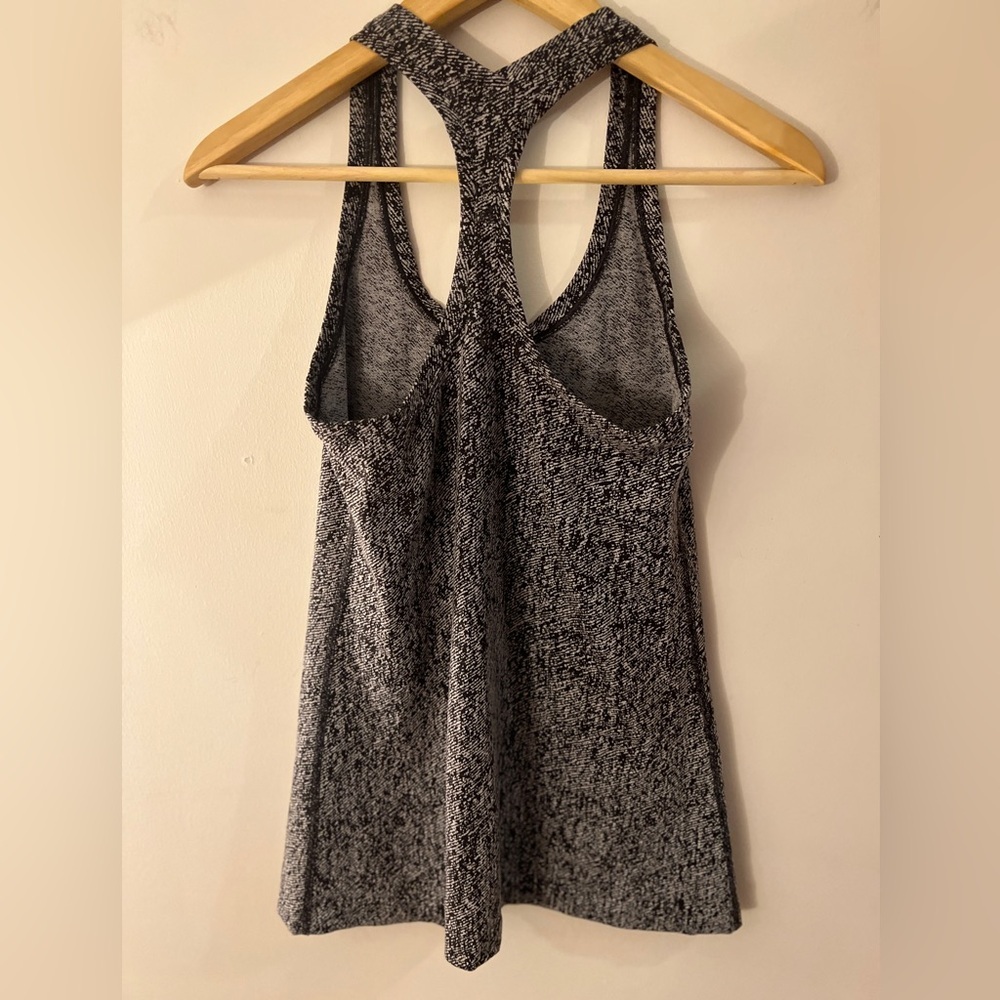 Lululemon Tank Top (no size circle) XS/S GUC - Picture 5 of 5